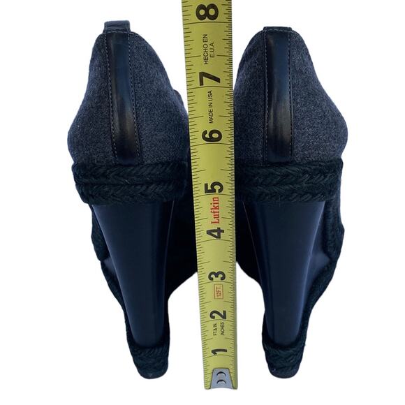 Christian Louboutin Deroba Gray Felt Peep Toe Wedge Booties, EU 38 (US 8) Heels - Picture 4 of 12